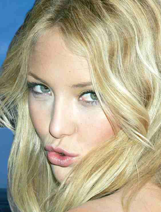 Kate Hudson beautiful hollywood actress sexy close up pout