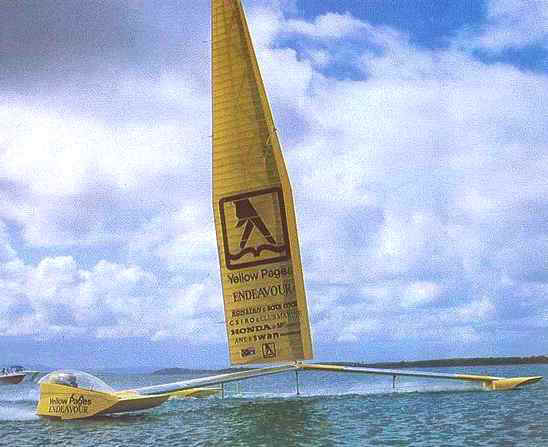 Yellow Pages trimaran Endeavour foil triple hull maximum speed = 86.16 km/h - 53.53 mph - 46.52 knots